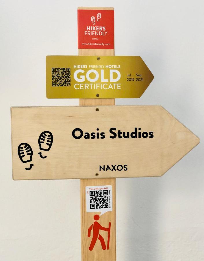 Oasis Studios 米科利维亚 外观 照片